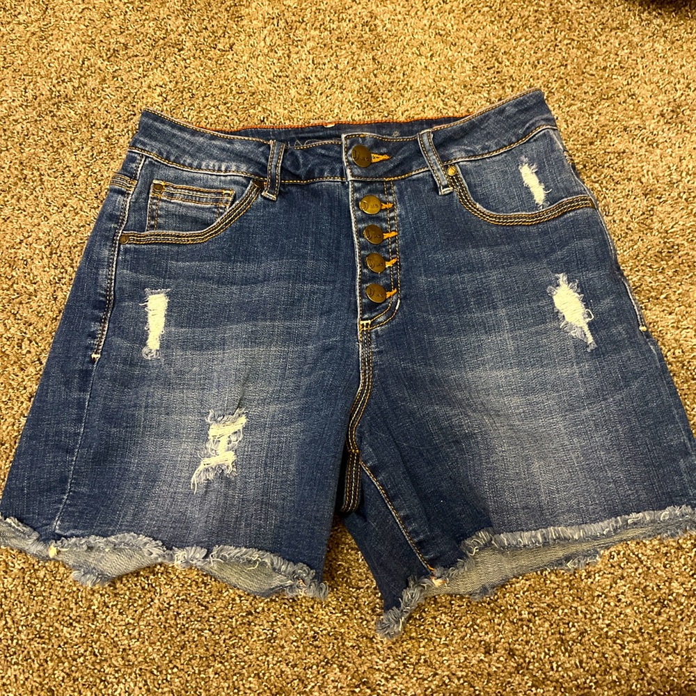 Ripped denim shorts